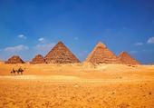 Puzzle Puzzle Voyage en Egypte devant les pyramides de Kheops 