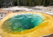 Puzzle Le lac dangereux , baignade interdite à Yellowstone